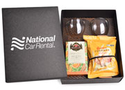 Brinde Kit Ch� - 1 Caixa de Ch� Verde Basilur com 20 Sach�s, 2 Copos de Borossilidato e 1 Mini Colomba Bauducco �