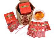 Brinde Kit Ch� - 1 Caixa de Ch� Preto Ingl�s da Marca Twinings Sabor English Breakfast com 10 Sach�s e 1 Copo de Borossilicato de 160 mL