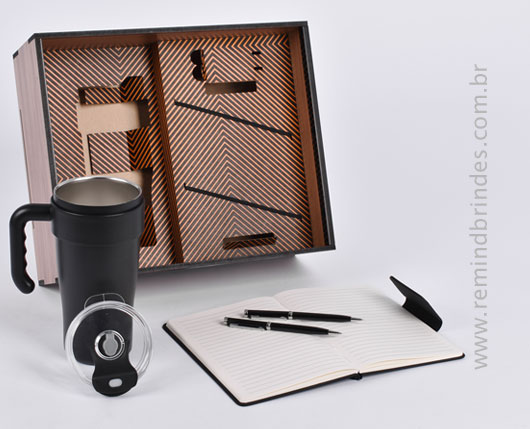 Kit Onboarding Personalizado com Caneca Térmica, Caderneta e Canetas