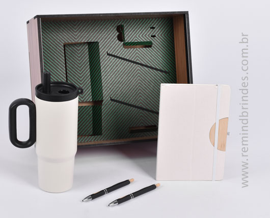 Kit Onboarding Personalizado 4 Peças com Caneca Térmica, Caderneta Ecológica e Canetas