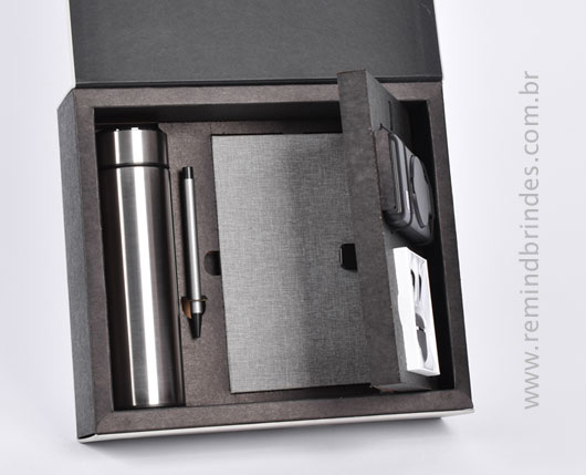 Kit Executive Tecnológico 5 Peças com Garrafa Térmica, Power Bank, Fone, Caderneta e Caneta Personalizado