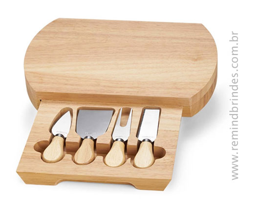 Kit Queijo Personalizado com Bolsa Térmica, Tábua com Espátulas, Azeite e 3 Temperos`