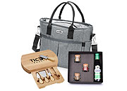 Kit Queijo Personalizado com Bolsa Térmica, Tábua com Espátulas, Azeite e 3 Temperos`
