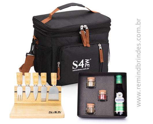Kit Queijo Personalizado com Bolsa Térmica, Tábua com Suporte de Espátulas, Azeite e Temperos