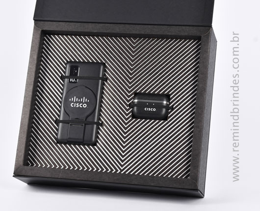 Kit Onboarding Tech Black 2 Peças com Carregador por Indução e Fone Bluetooth