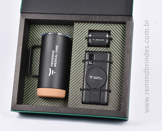 Kit Onboarding Tech Premium 3 Peças com Caneca Térmica, Carregador Indução e Fone