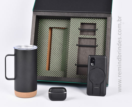 Kit Onboarding Tech Premium 3 Peças com Caneca Térmica, Carregador Indução e Fone