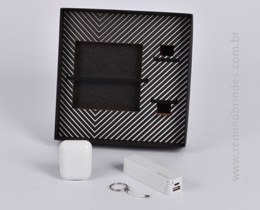 Kit Onboarding Tech 2 Peças com Fone Bluetooth e Power Bank Chaveiro